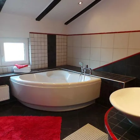 Apartment Three-bedroom In Xviii