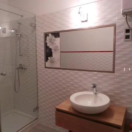 Three-bedroom In Xviii *